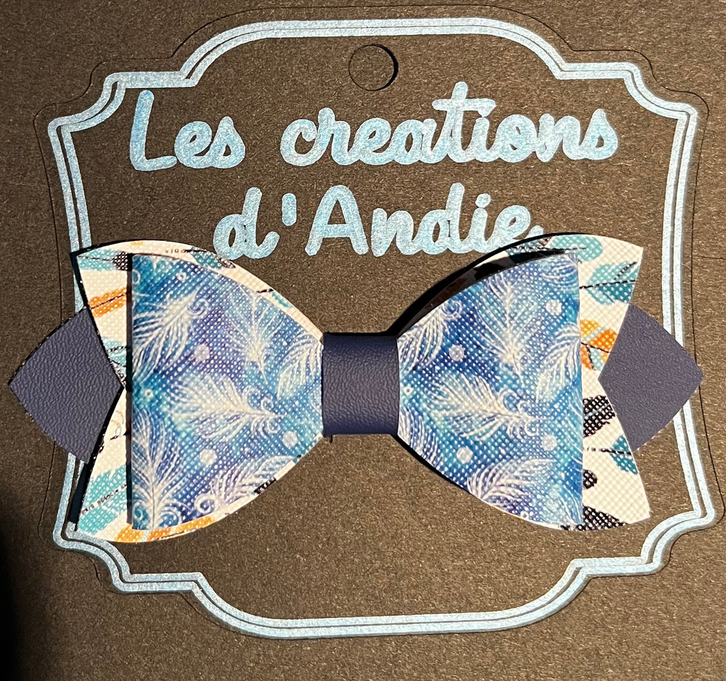 Boucle plumes bleues