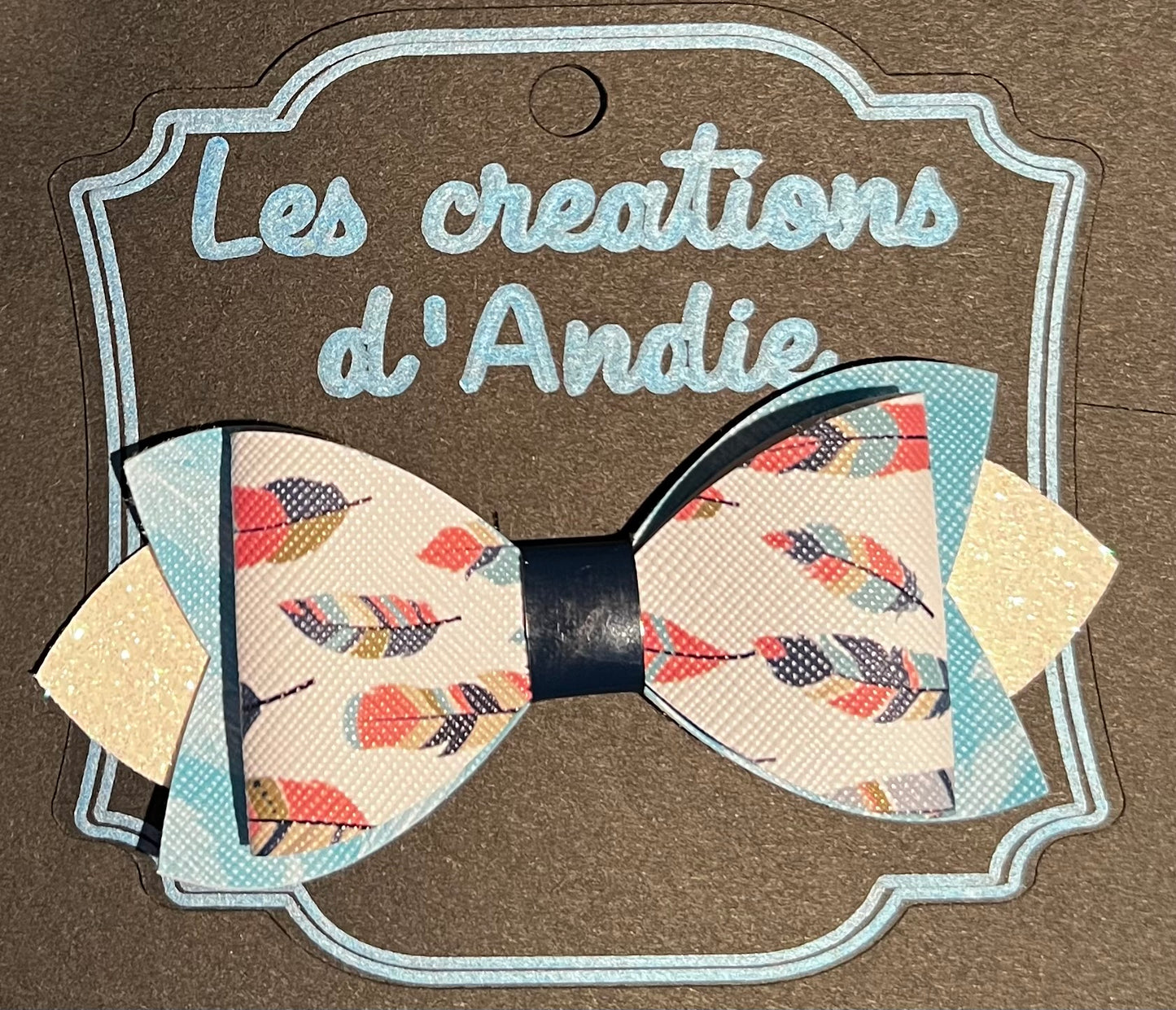 Boucle feuilles roses et bleues