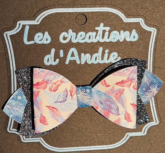 Boucle feuilles roses et bleues